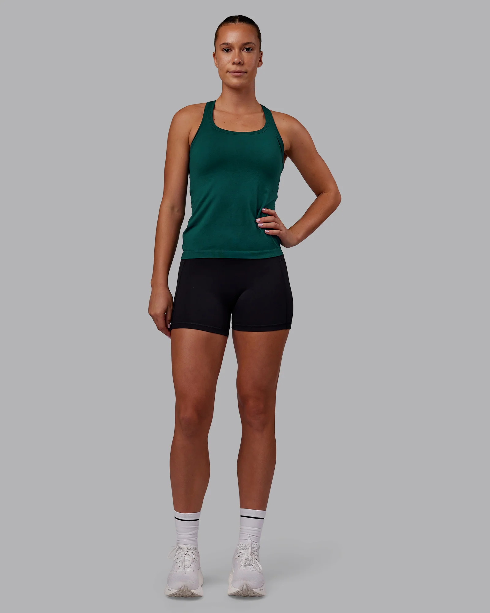 AeroFLX+ Seamless Tank - Dark Moss/Dark Moss